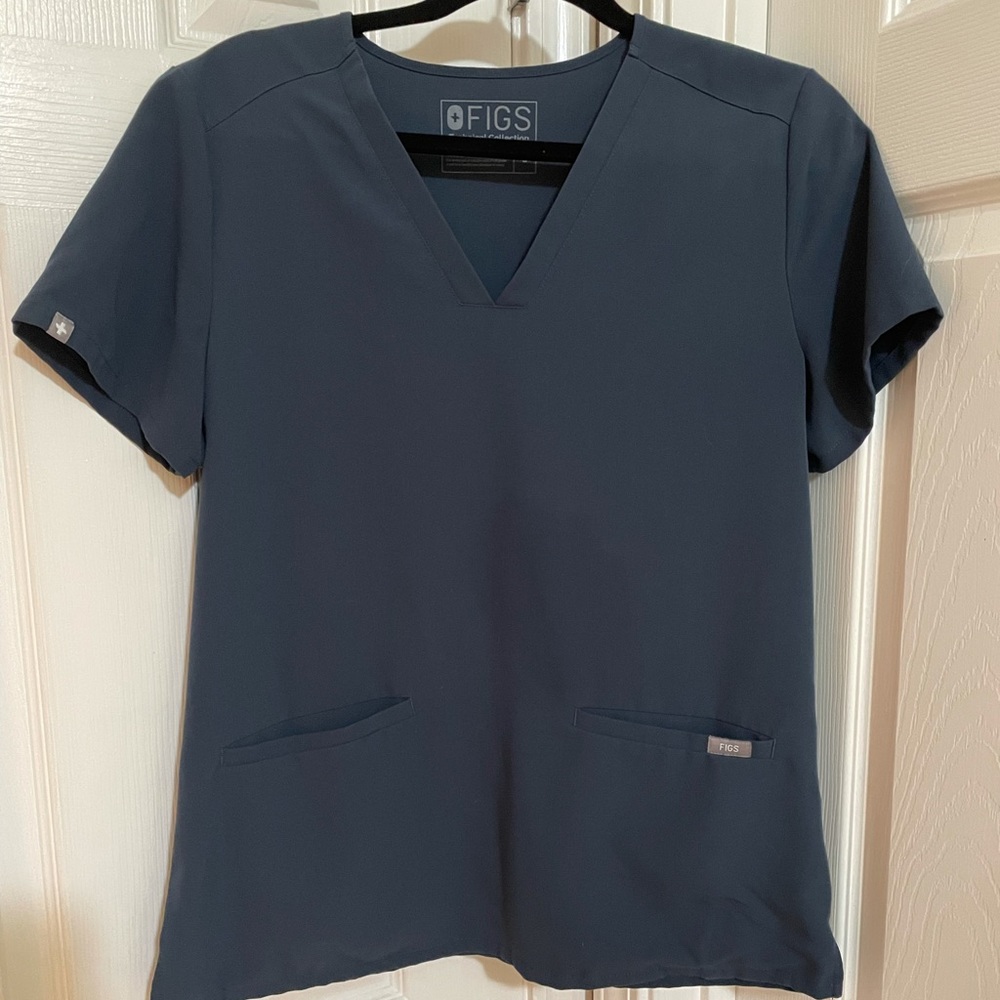 Figs Scrub Top. Discontinued color. Blue/grey